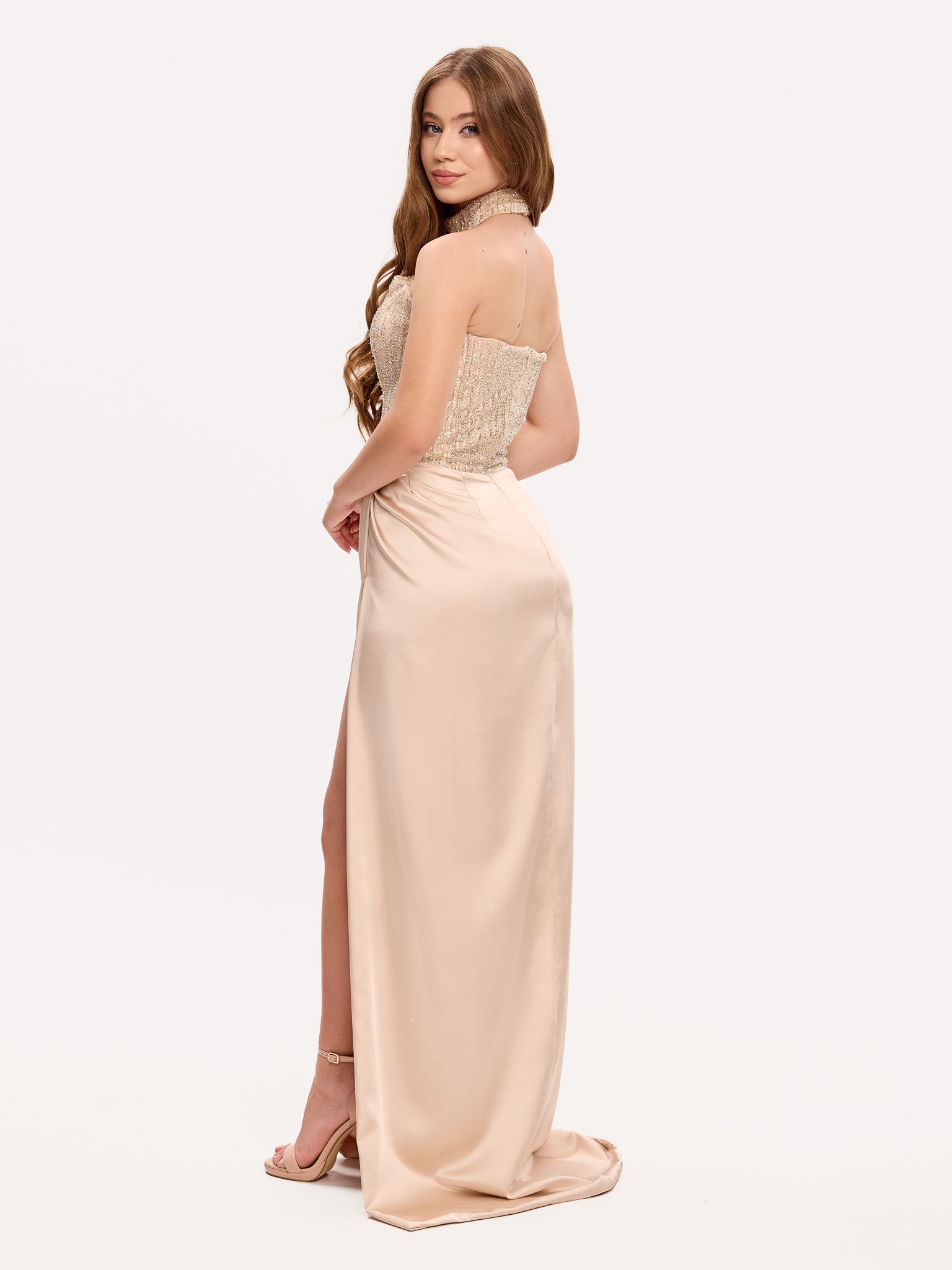 Rochie elegantă cu paiete și trenă detașabilă