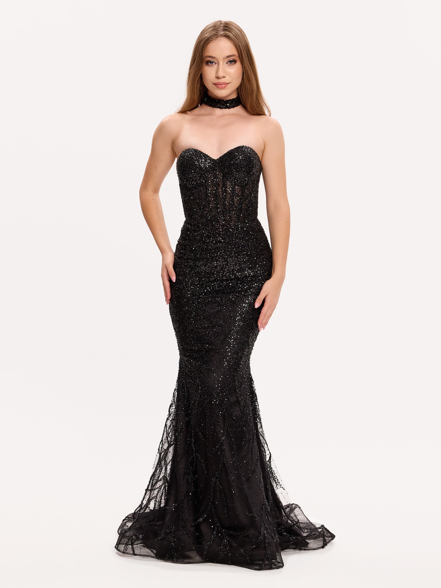 Rochie sirenă neagră cu paiete și corset semi transparent