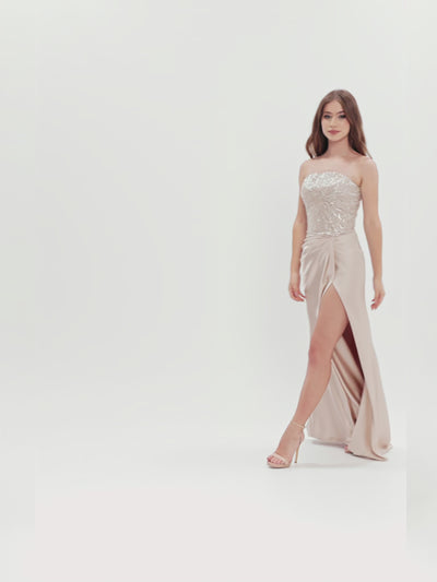 Rochie de seară elegantă cu corset decorat manual și fustă din mătase cu slit – rafinament și glamour pentru ocazii speciale